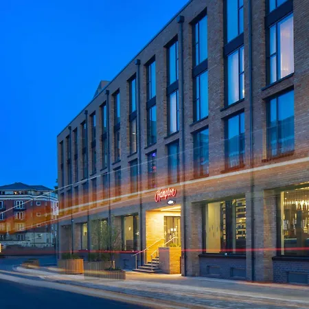Отель Hampton By Hilton Piccadilly 3*