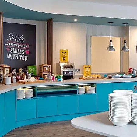 Hampton By Hilton Piccadilly Hotel 3*