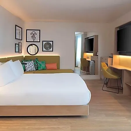 Hotel Hampton By Hilton Piccadilly 3*