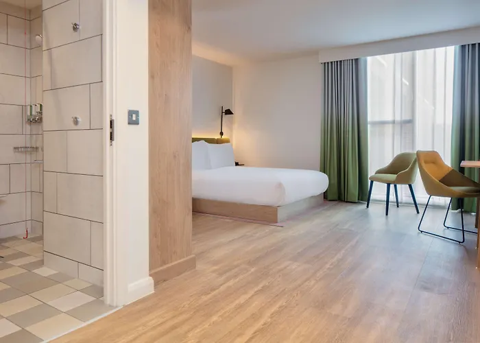 Hampton By Hilton Piccadilly 酒店