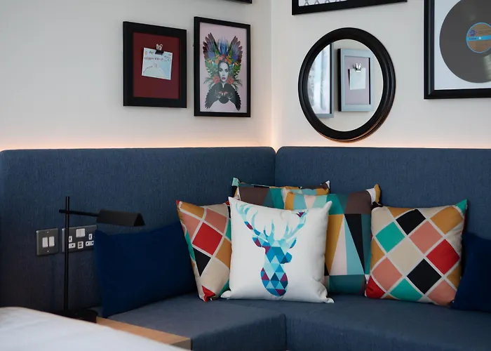 Hampton By Hilton Piccadilly 酒店 3*