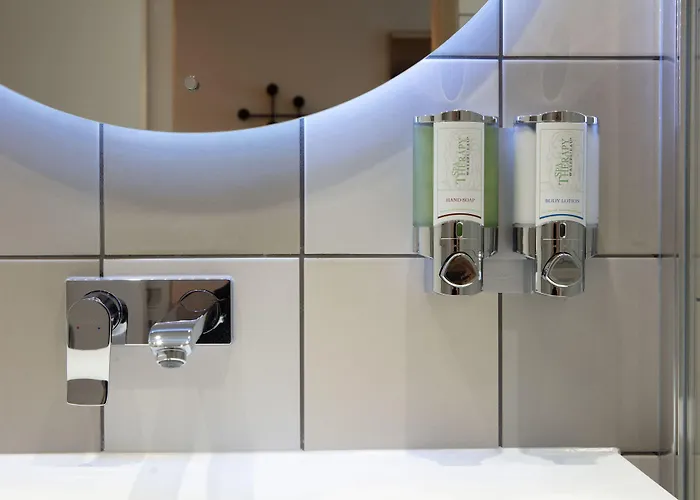 Hampton By Hilton Piccadilly 3*