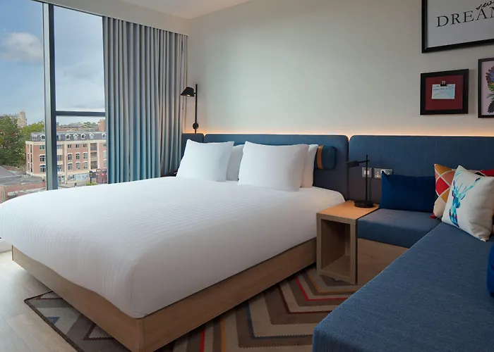 Hampton By Hilton Piccadilly 3*