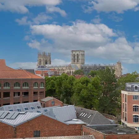 Hampton By Hilton Piccadilly יורק