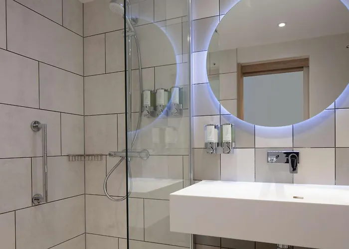 酒店 Hampton By Hilton Piccadilly 3*